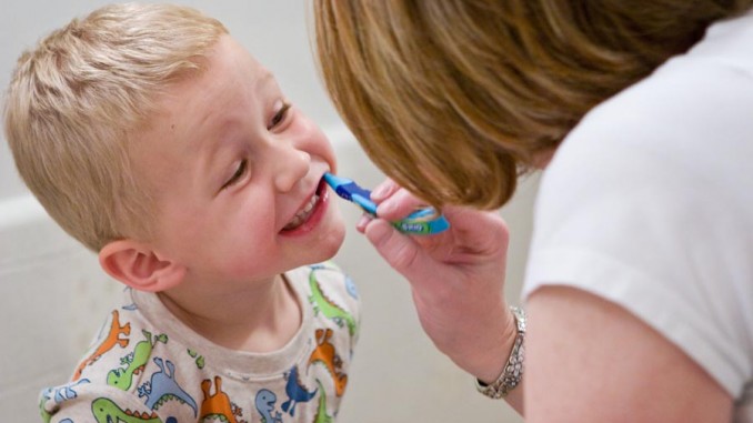 Top-Tips-For-Keeping-Your-Kids-Teeth-In-A-Healthy-Condition-678x381